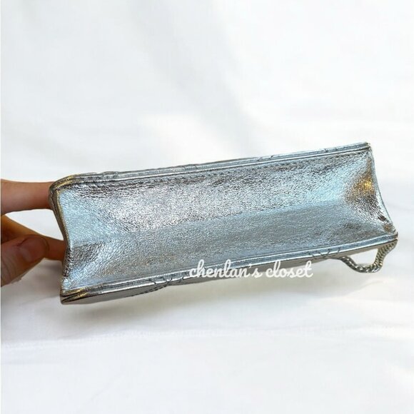 Tory Burch Silver Quilted Crossbody Bag with Chain Strap - Picture 8 of 12